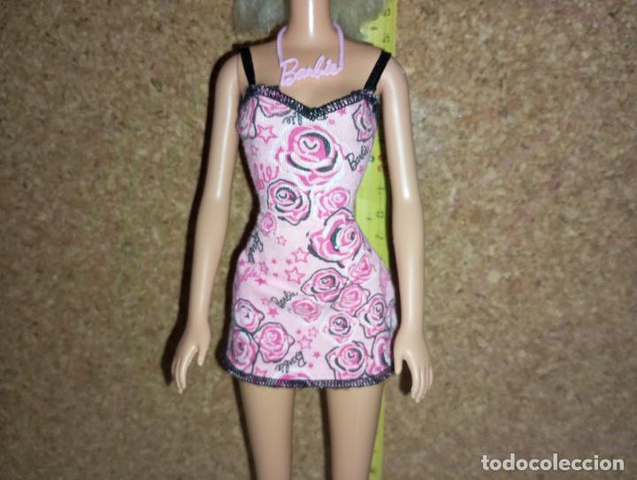 Barbie y Ken: Mu&ntilde;eca Barbie robe rose - Foto 2