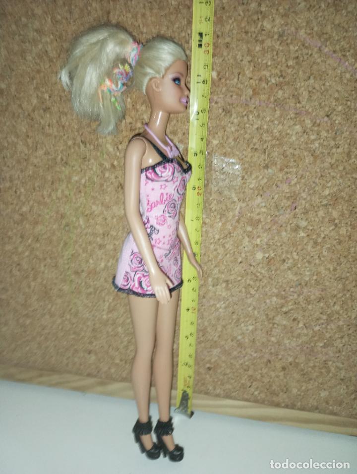 Barbie y Ken: Mu&ntilde;eca Barbie robe rose - Foto 5