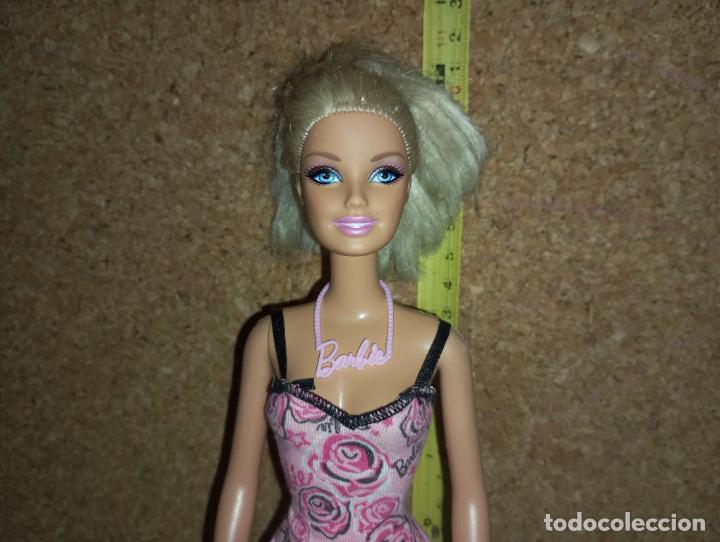 Barbie y Ken: Mu&ntilde;eca Barbie robe rose - Foto 1