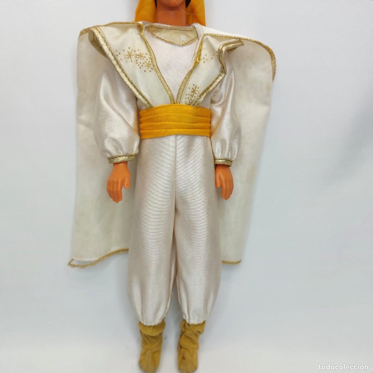 Barbie y Ken: MU&Ntilde;ECO KEN DE BARBIE ALADIN. - Foto 3