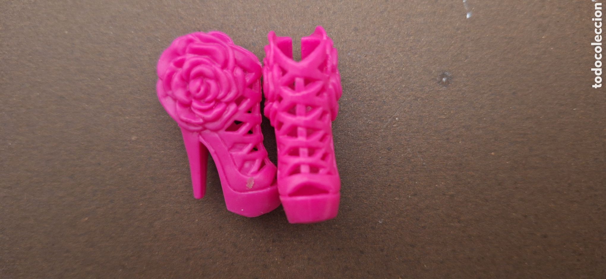 Barbie y Ken: Zapatos Barbie - Foto 1