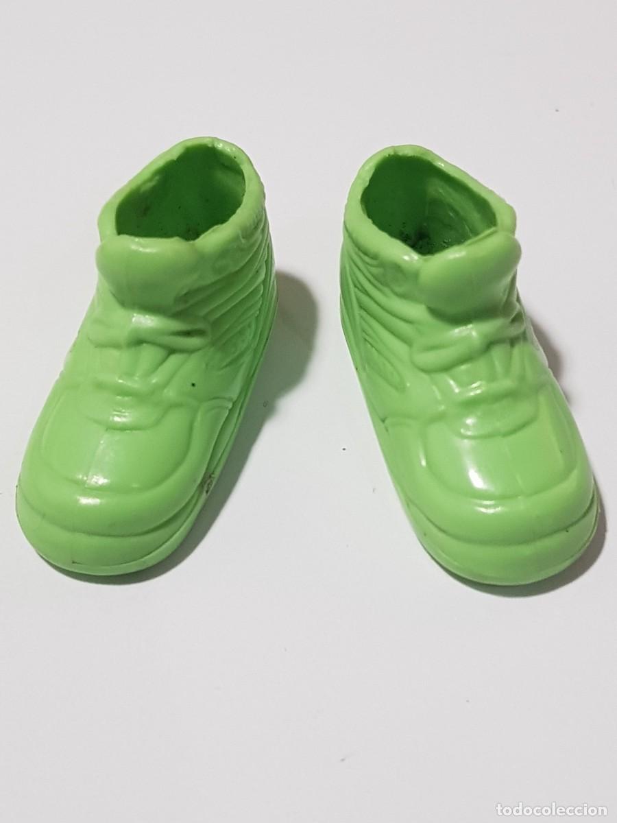 Barbie y Ken: Zapatos, zapatillas barbie