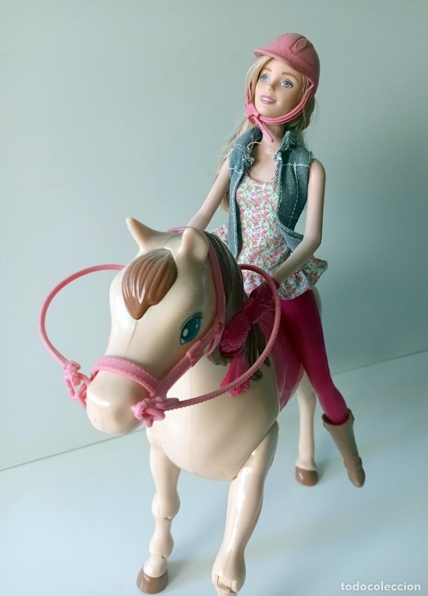 Barbie y Ken: BARBIE CON CABALLO QUE CABALGA - Foto 1