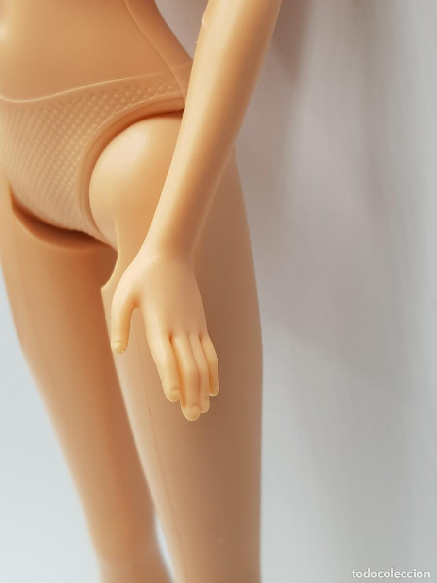 Barbie y Ken: Barbie desnuda - Foto 3