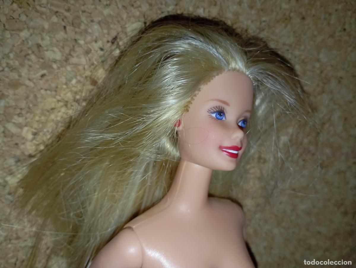 Barbie y Ken: Mu&ntilde;eca Barbie en el parque con mecanismo - Foto 2