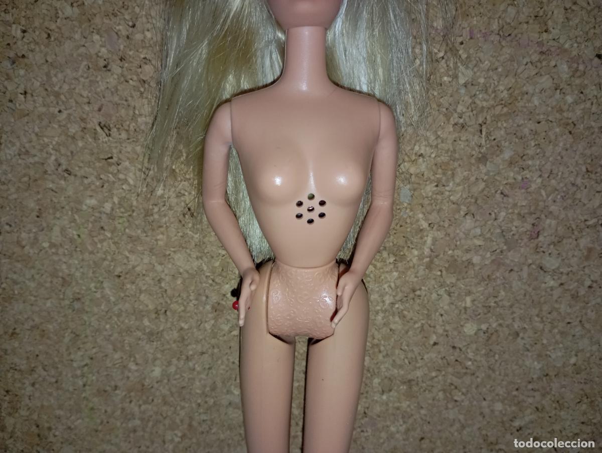 Barbie y Ken: Mu&ntilde;eca Barbie en el parque con mecanismo - Foto 4