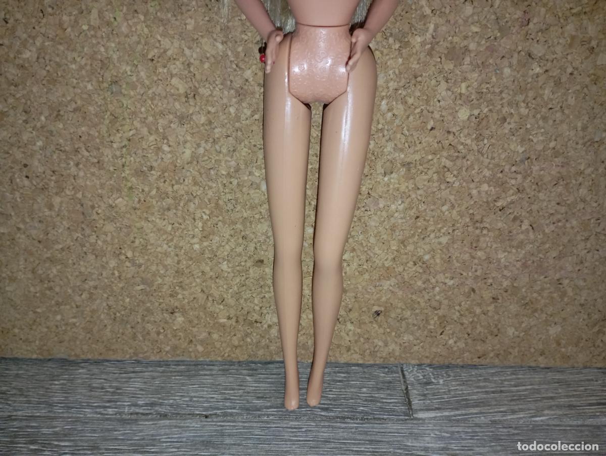 Barbie y Ken: Mu&ntilde;eca Barbie en el parque con mecanismo - Foto 5