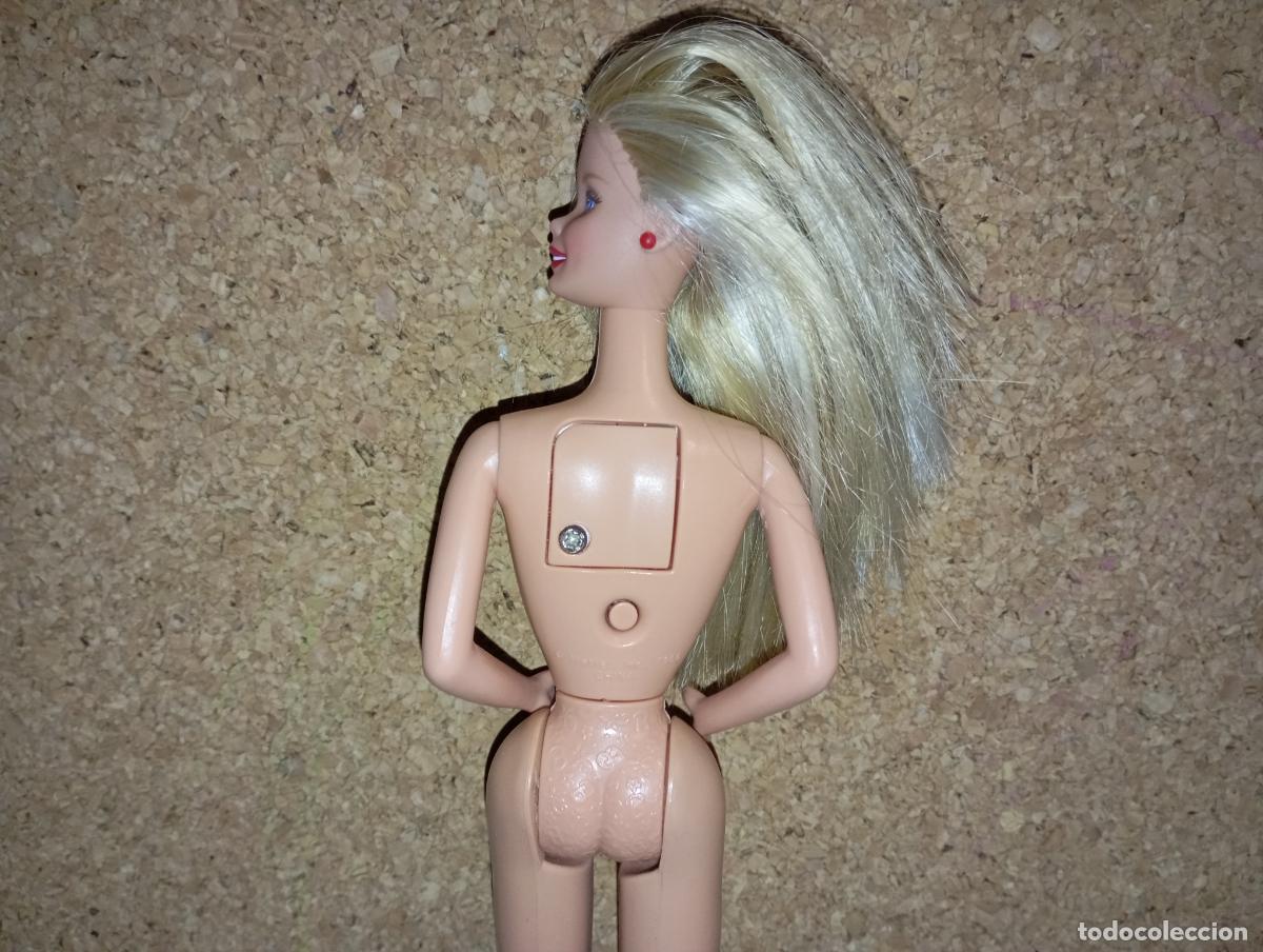 Barbie y Ken: Mu&ntilde;eca Barbie en el parque con mecanismo - Foto 8