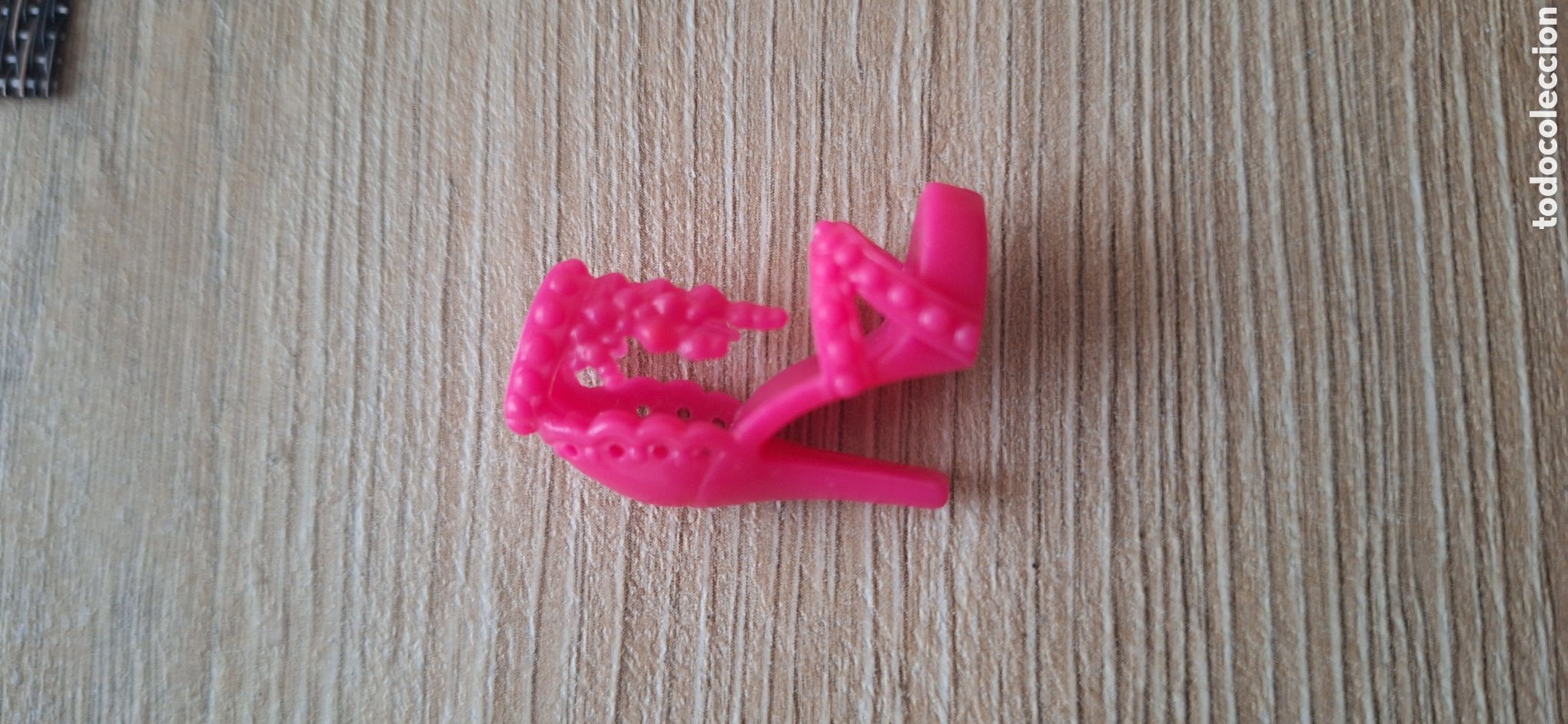 Barbie y Ken: zapato barbie moderno - Foto 1