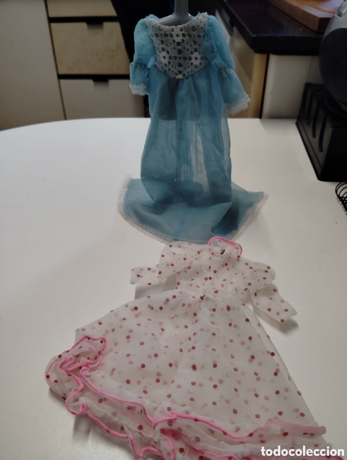 Barbie y Ken: Bata y vestido antiguo barbie - Foto 4