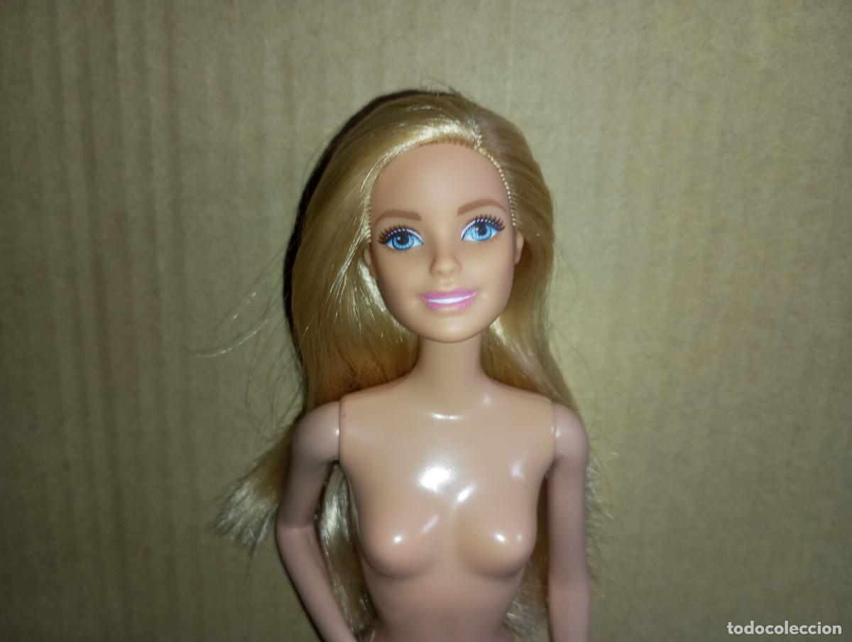Barbie y Ken: Mu&ntilde;eca Barbie rubia desnuda - Foto 1