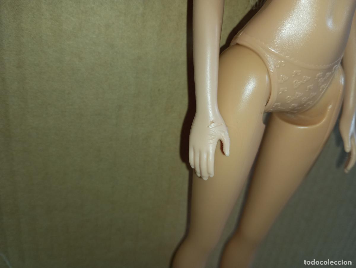 Barbie y Ken: Mu&ntilde;eca Barbie rubia desnuda - Foto 5