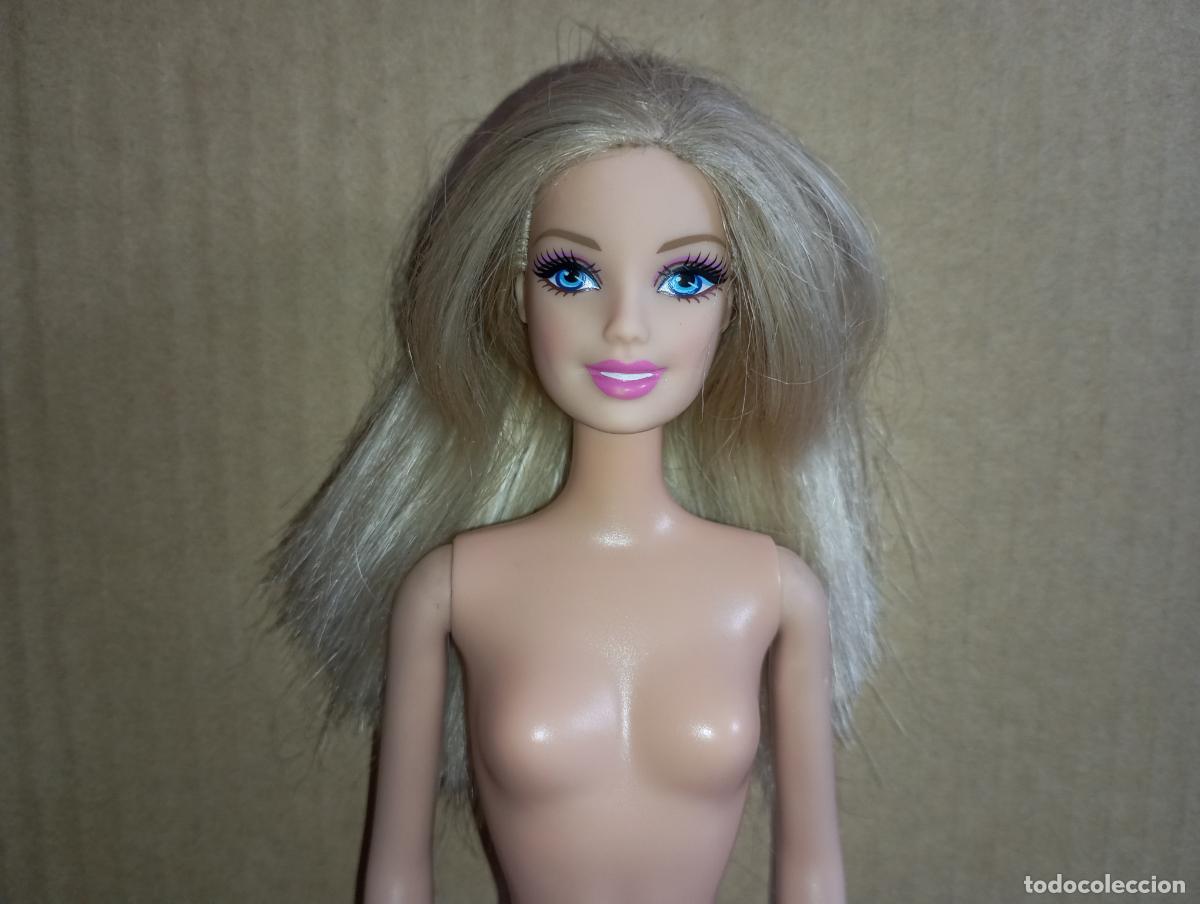 Barbie y Ken: Mu&ntilde;eca Barbie rubia desnuda - Foto 1