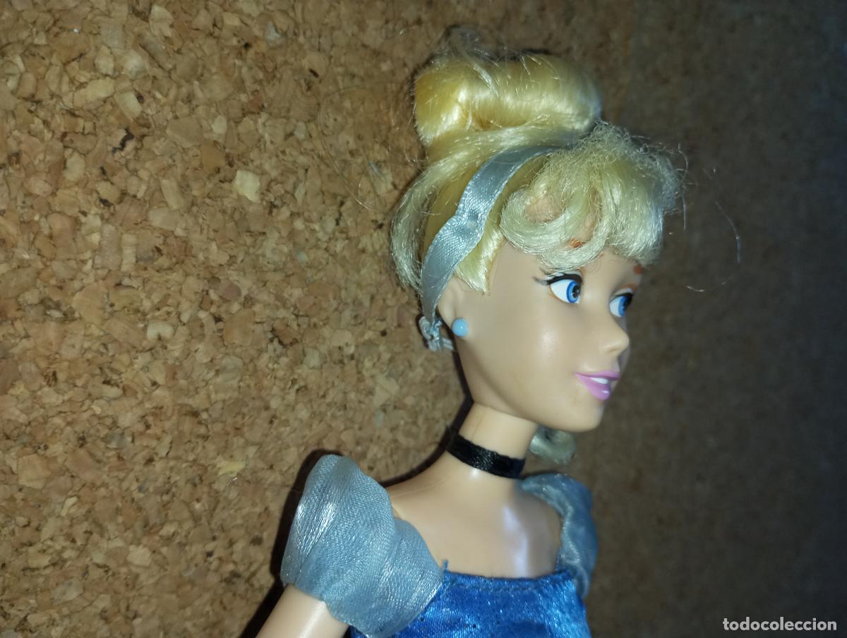 Barbie y Ken: mu&ntilde;eca Barbie cenicienta Disneystore - Foto 2