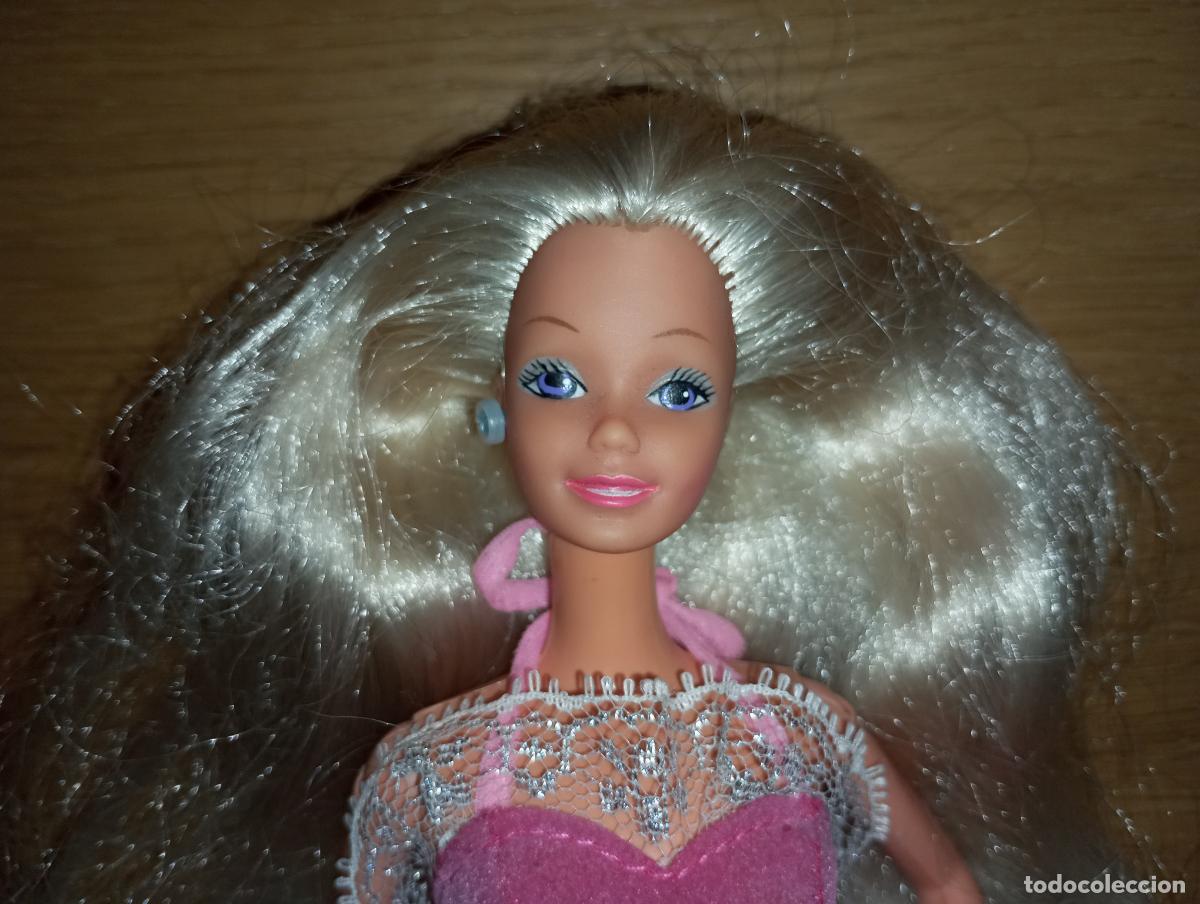 Barbie y Ken: Mu&ntilde;eca Barbie destellos magicos spain - Foto 1