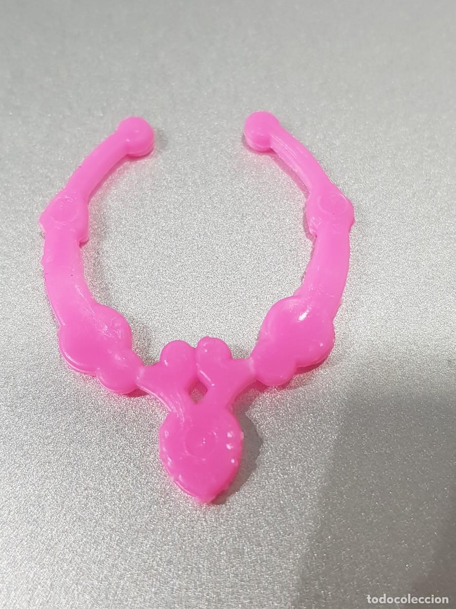 Barbie y Ken: Collar para mu&ntilde;eca barbie - Foto 1