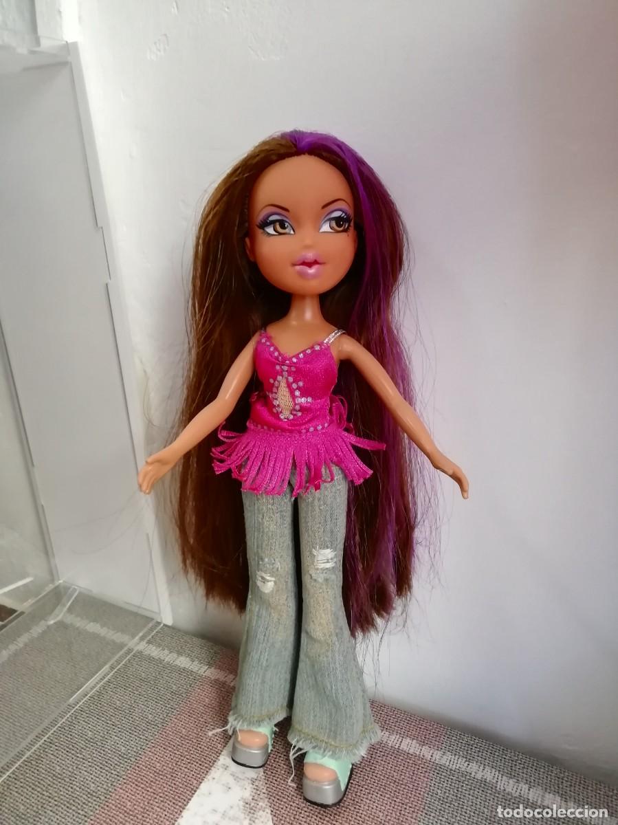 Barbie et Ken: YASMIN BRATZ ORIGINAL -MGA Entertainment 2001.