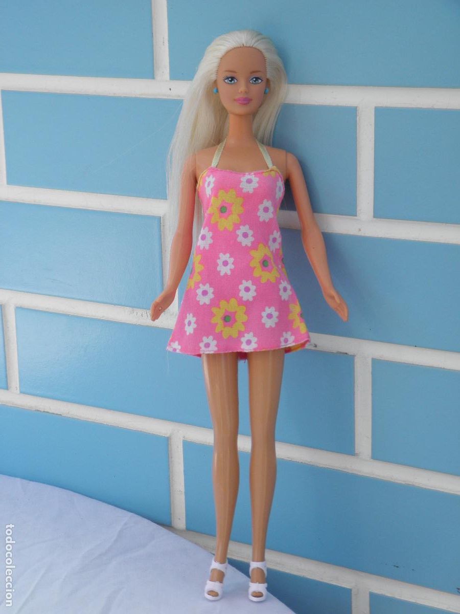 Barbie y Ken: Antigua Barbie Rapunzel de Mattel - Foto 1