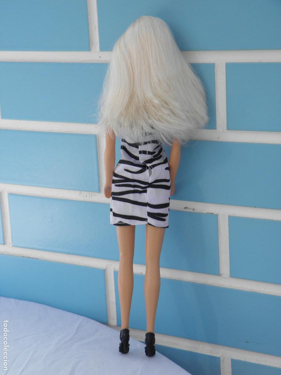 Barbie y Ken: Antigua Barbie Chic de Mattel 2001 - Foto 4