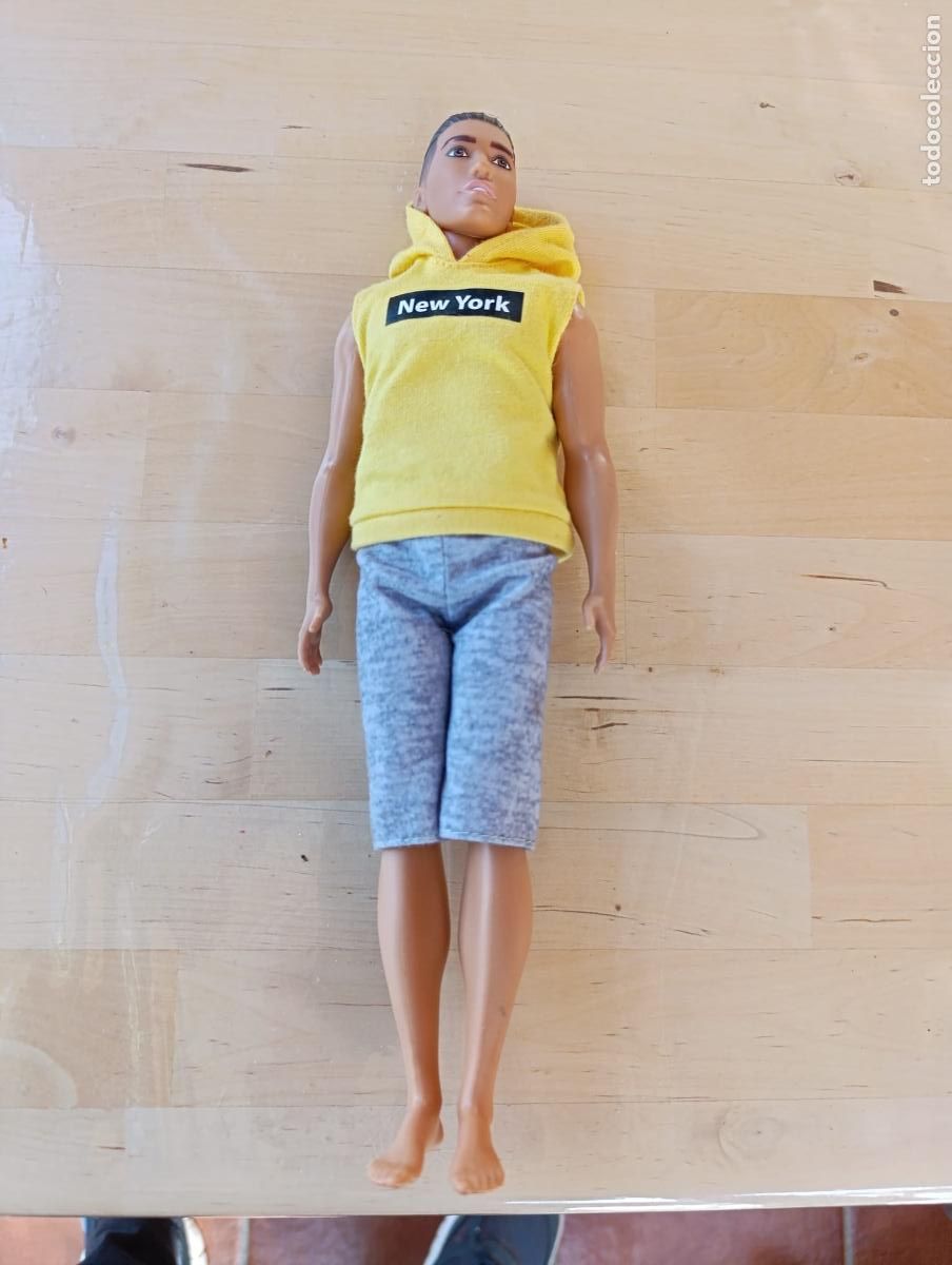 Barbie y Ken: Mu&ntilde;eco KEN 2018 mattel. - Foto 1
