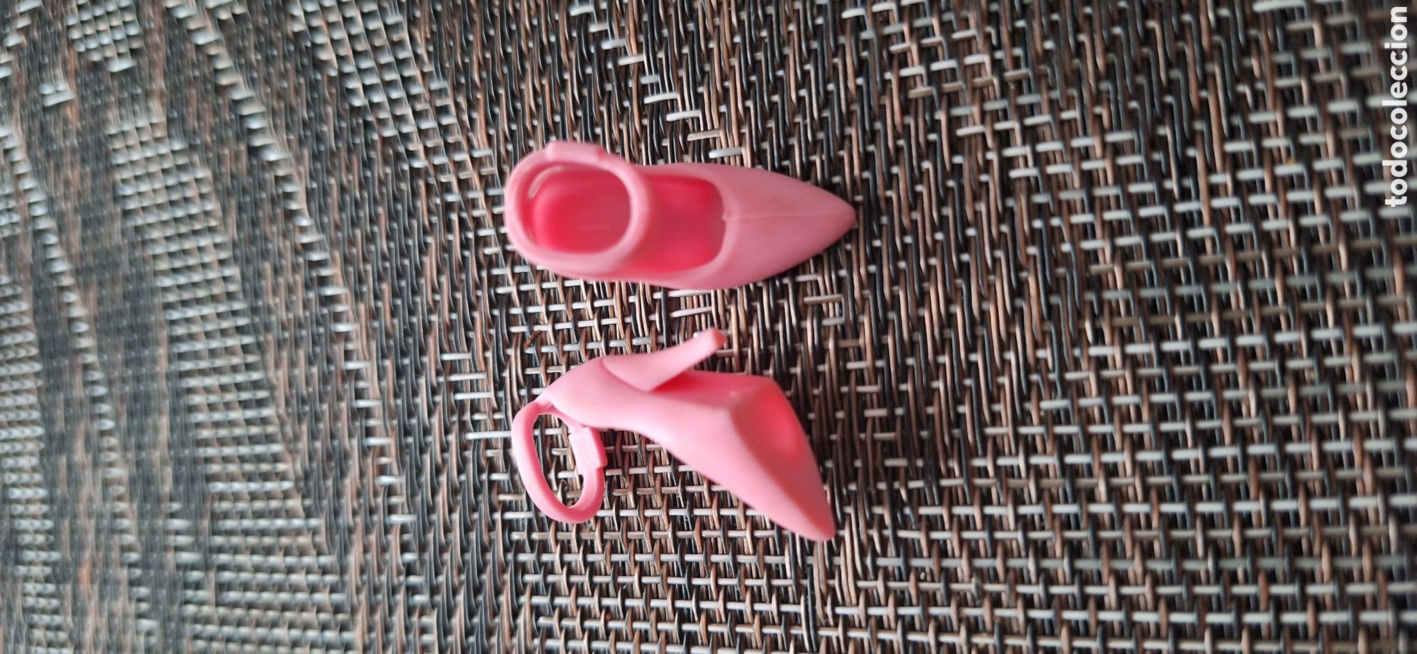 Barbie y Ken: pareja zapatos valido barbie - Foto 1