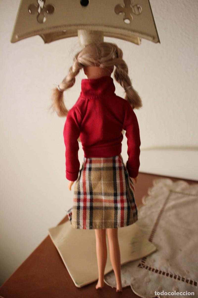 Barbie y Ken: Mu&ntilde;eca colegiala Patito Feo de Simba. - Foto 4