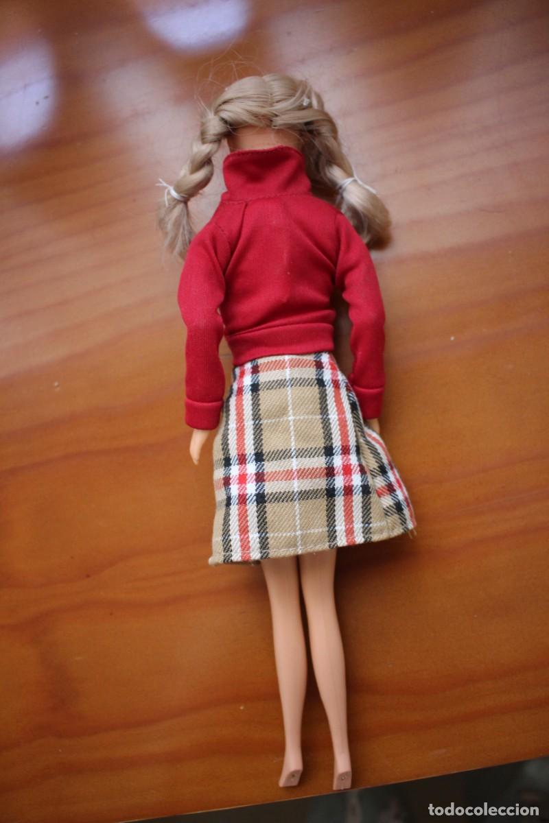 Barbie y Ken: Mu&ntilde;eca colegiala Patito Feo de Simba. - Foto 7