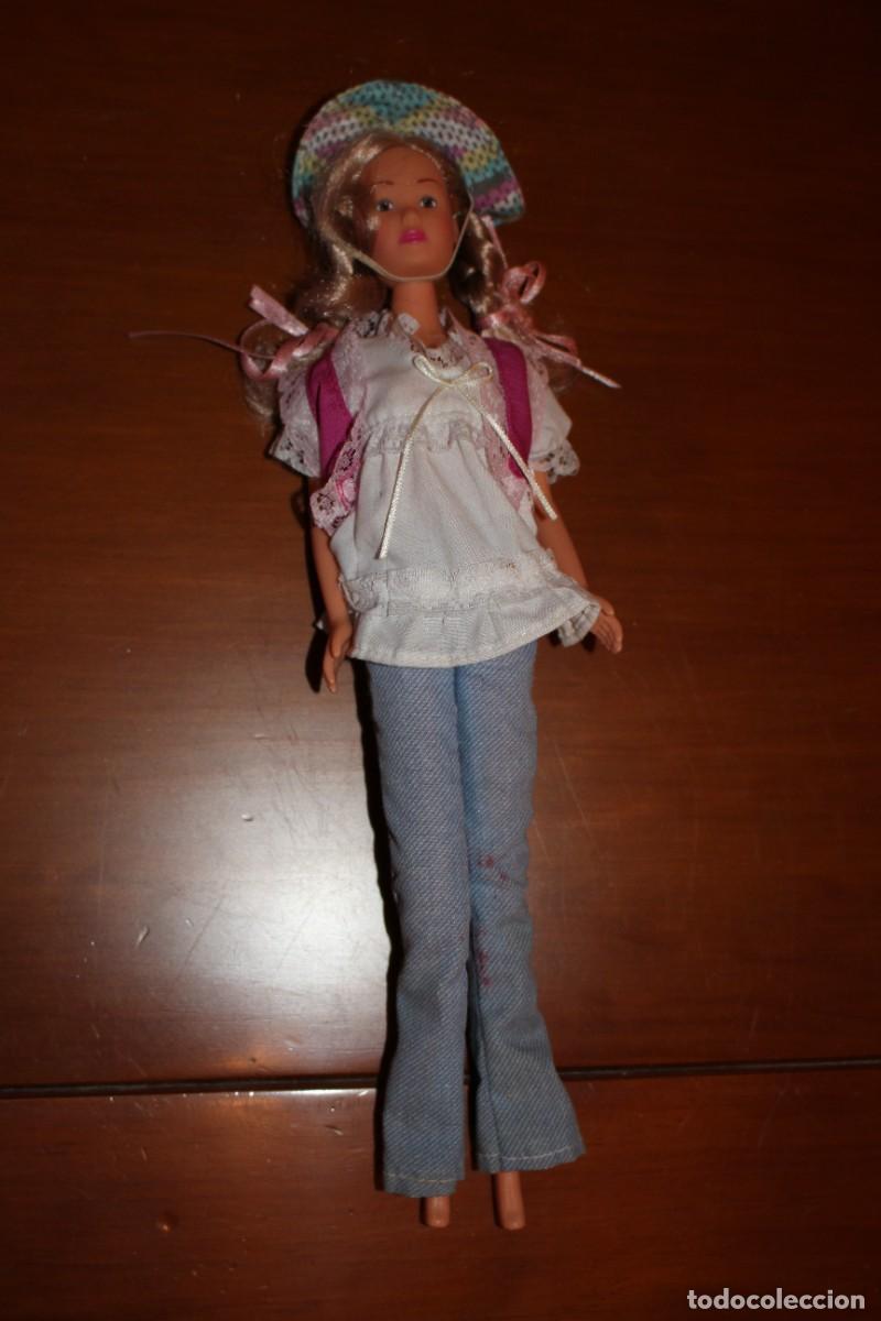Barbie y Ken: Mu&ntilde;eca Patito Feo de Simba. - Foto 2