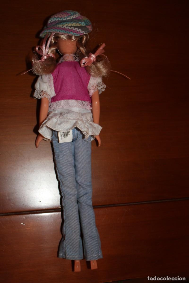 Barbie y Ken: Mu&ntilde;eca Patito Feo de Simba. - Foto 3