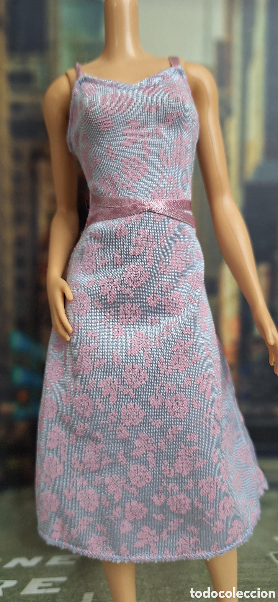 Barbie y Ken: Vestido valido Barbie - Foto 1