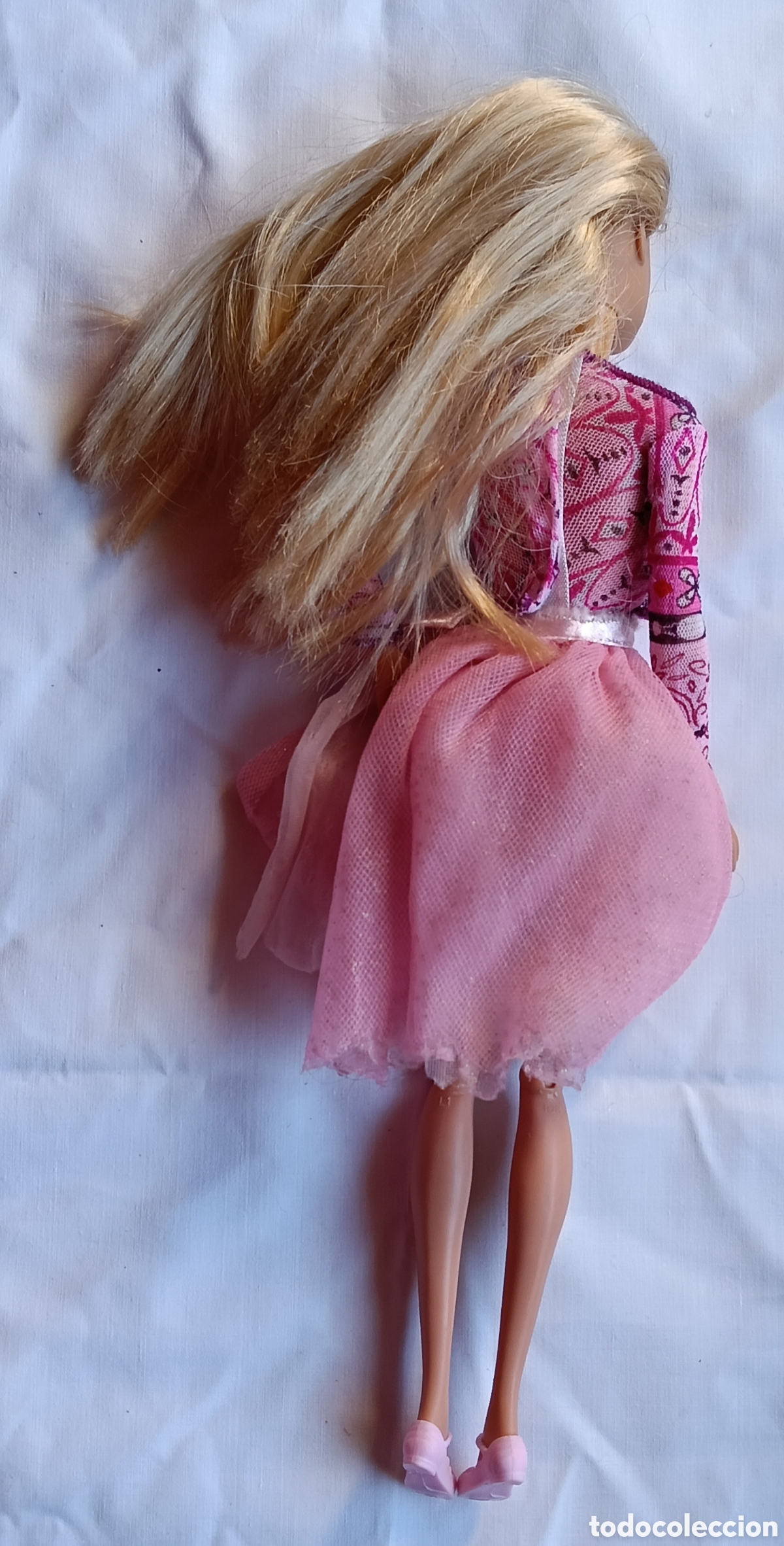 Barbie y Ken: Mu&ntilde;eca articulada Barbie de Mattel - Foto 11