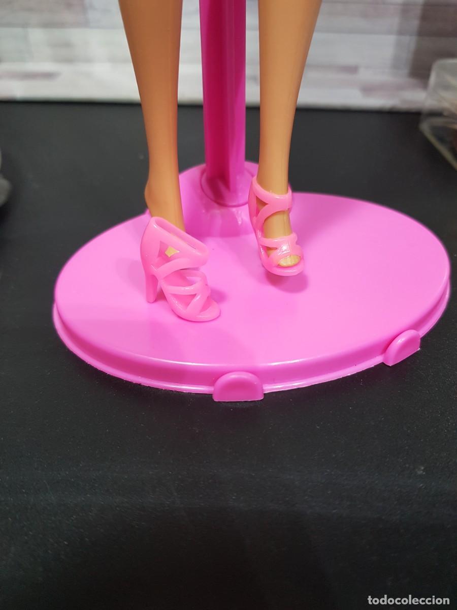 Barbie y Ken: Zapatos sandalias validos barbie - Foto 1