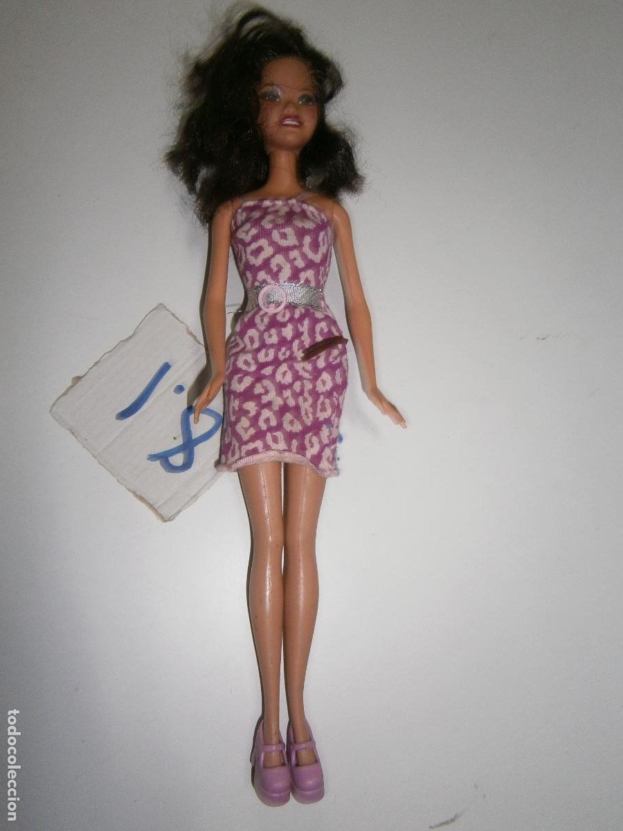 Barbie y Ken: --- MU&Ntilde;ECA BARBIE CON ROPA --- - Foto 1