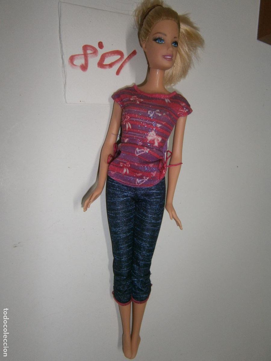 Barbie y Ken: MU&Ntilde;ECA BARBIE CON ROPA - Foto 1