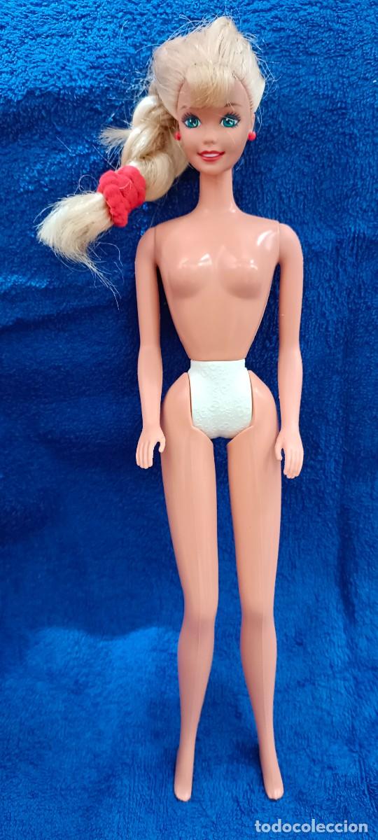 Barbie y Ken: Mu&ntilde;eca Barbie antigua 66/76 - Foto 1