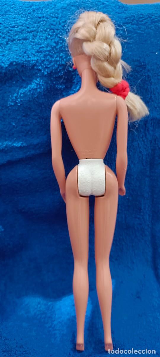 Barbie y Ken: Mu&ntilde;eca Barbie antigua 66/76 - Foto 2