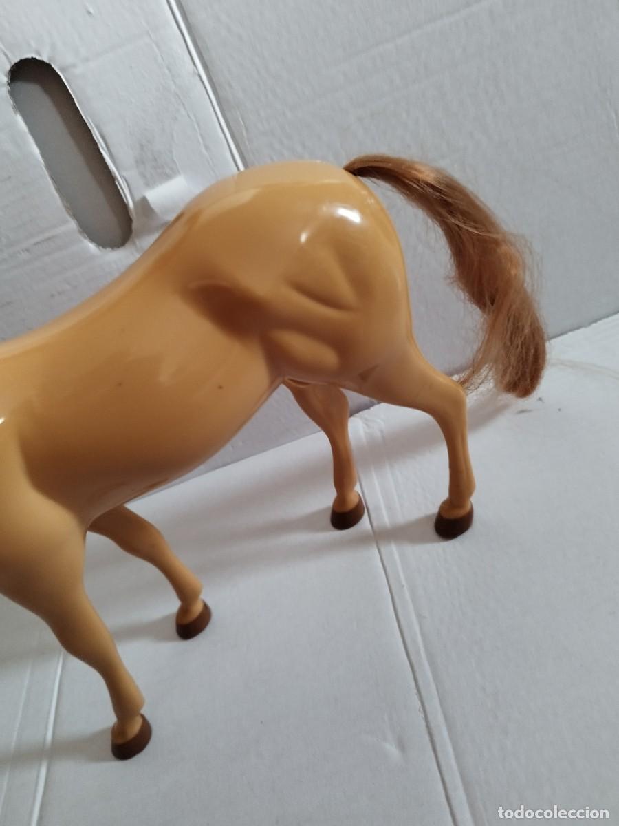Barbie y Ken: Caballo de juguete, de Barbie? - Foto 4