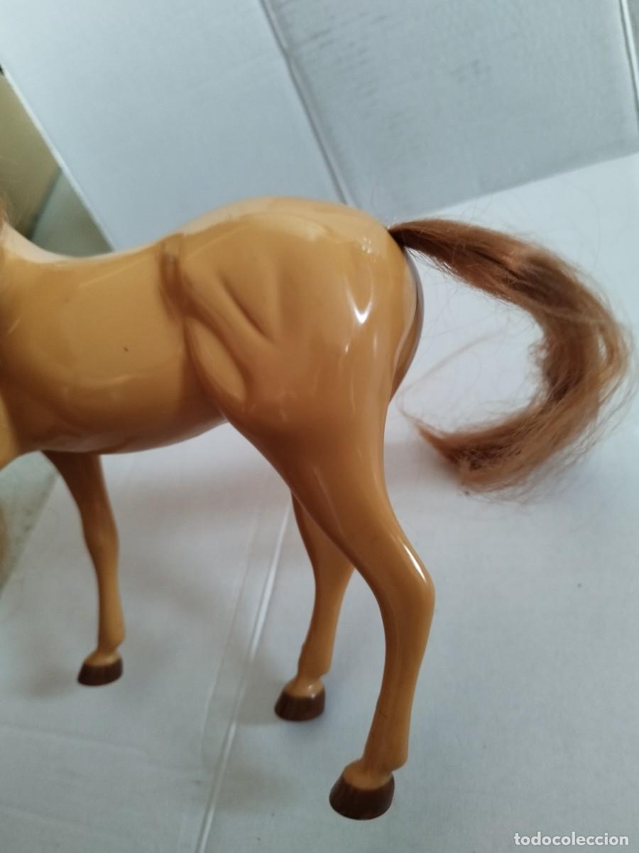 Barbie y Ken: Caballo de juguete, de Barbie? - Foto 5
