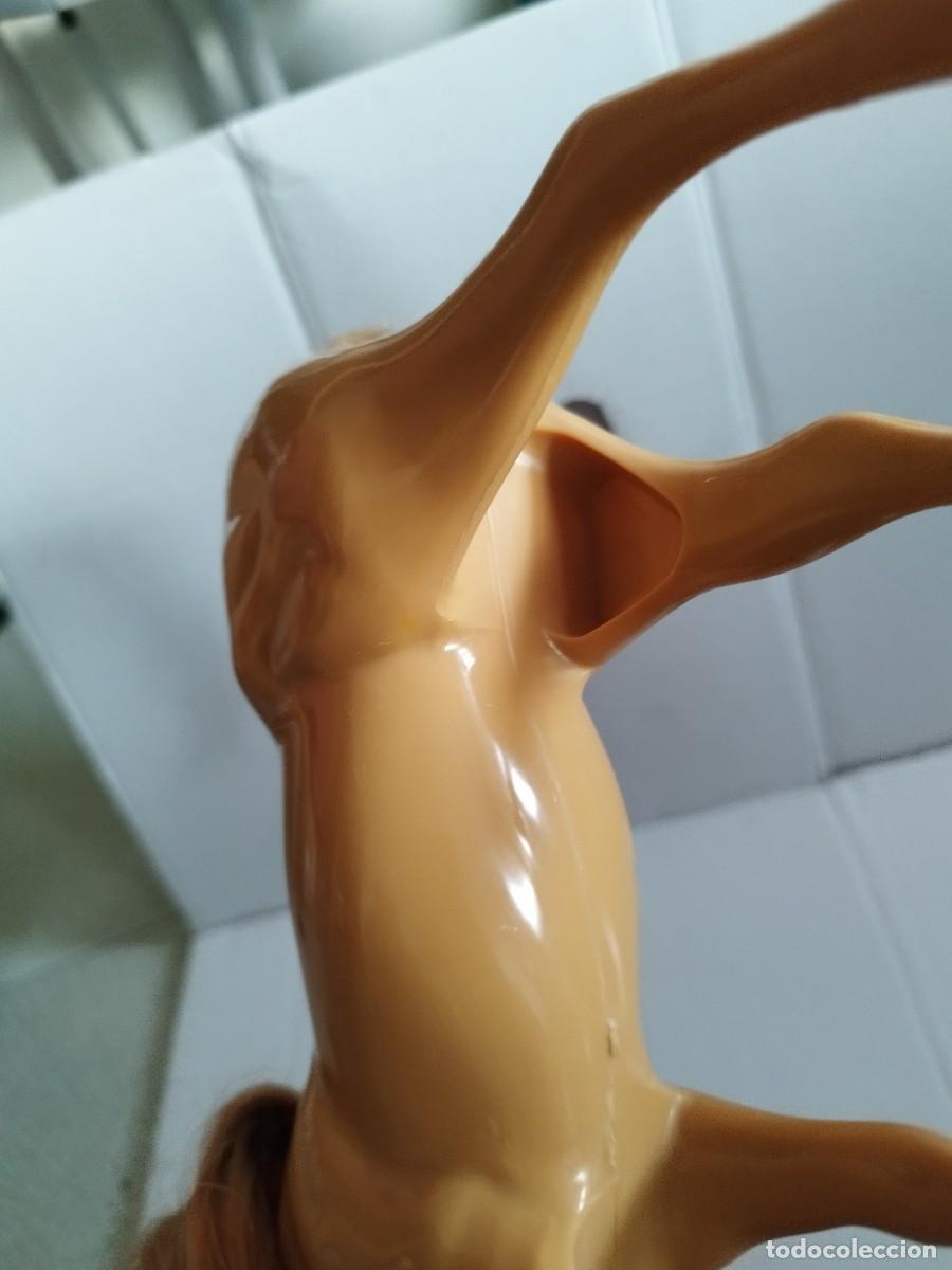 Barbie y Ken: Caballo de juguete, de Barbie? - Foto 6