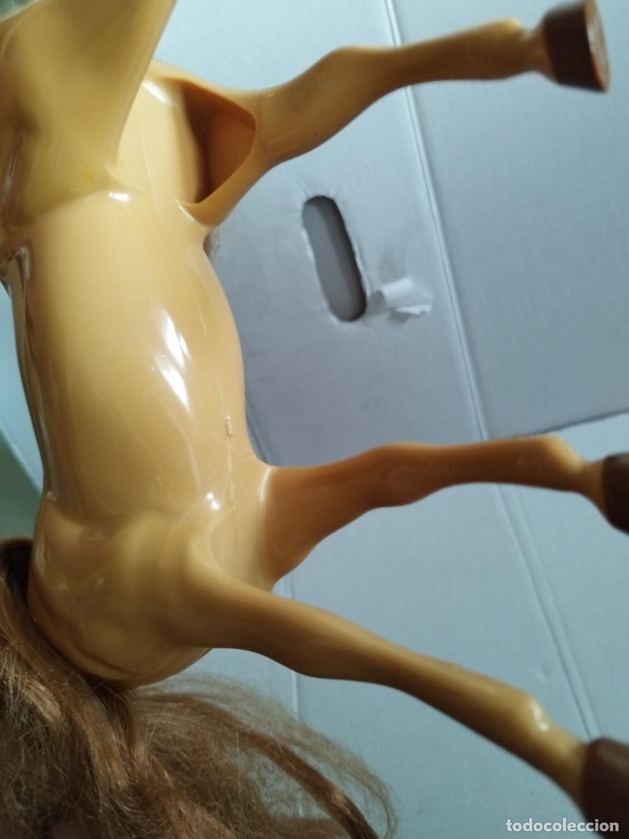 Barbie y Ken: Caballo de juguete, de Barbie? - Foto 7