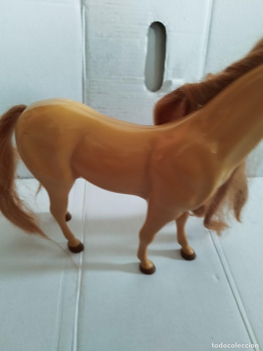 Barbie y Ken: Caballo de juguete, de Barbie? - Foto 11