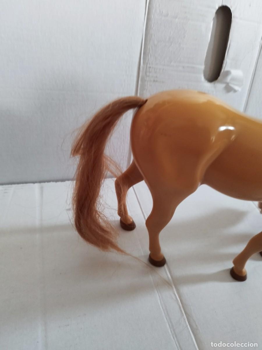 Barbie y Ken: Caballo de juguete, de Barbie? - Foto 12