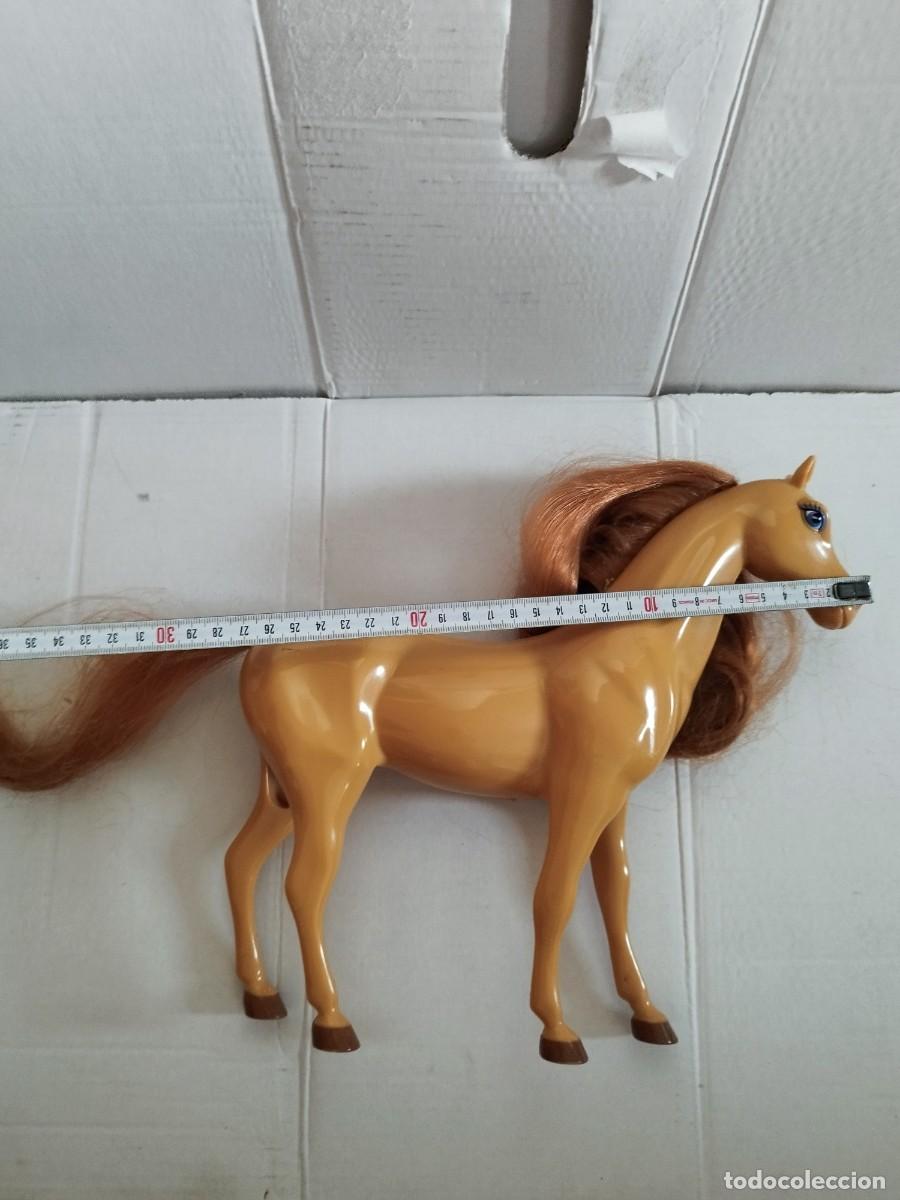 Barbie y Ken: Caballo de juguete, de Barbie? - Foto 14