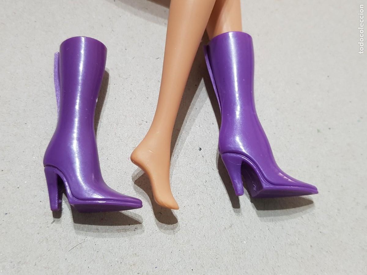 Barbie y Ken: Zapatos botas validas Barbie - Foto 1