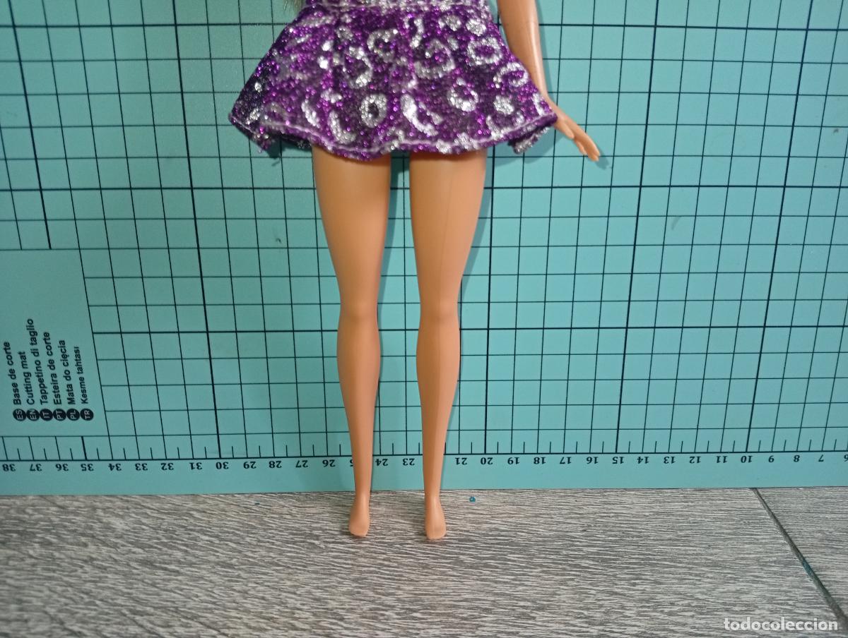 Barbie y Ken: Mu&ntilde;eca Barbie rubia glam - Foto 5