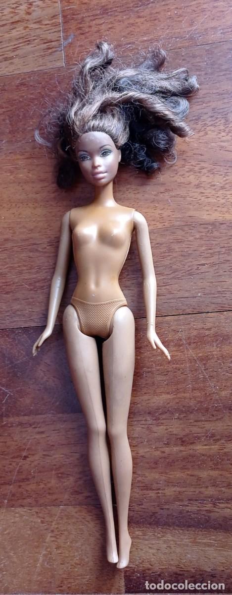 Barbie y Ken: MU&Ntilde;ECA BARBIE NEGRA 1990 - Foto 1