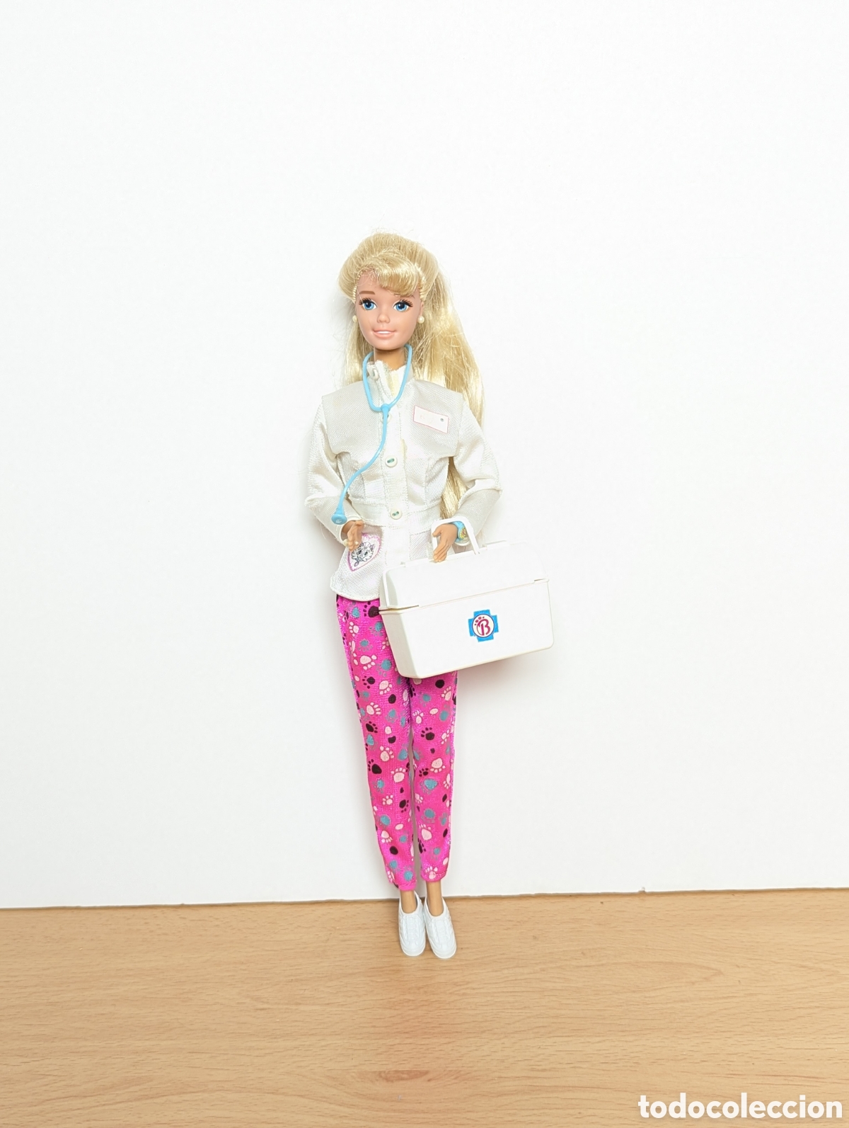Barbie y Ken: Mu&ntilde;eca Barbie veterinaria 1996 - Foto 1