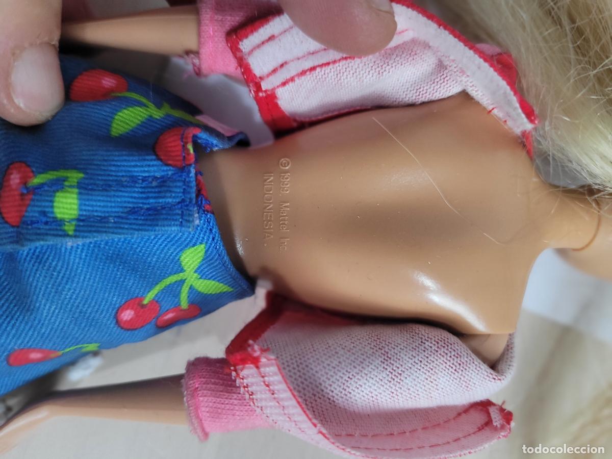 Barbie y Ken: mu&ntilde;eca barbie con connunto fruit style cherry - Foto 7
