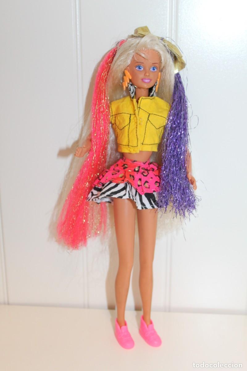 Barbie y Ken: MU&Ntilde;ECA SINDY MECHONES HASBRO 1994 - Foto 1