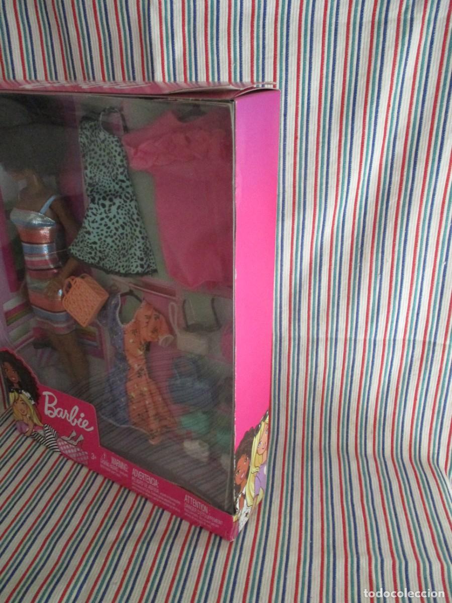 Barbie y Ken: BARBIE NEGRA, CON ROPA Y ACCESORIOS - Foto 5